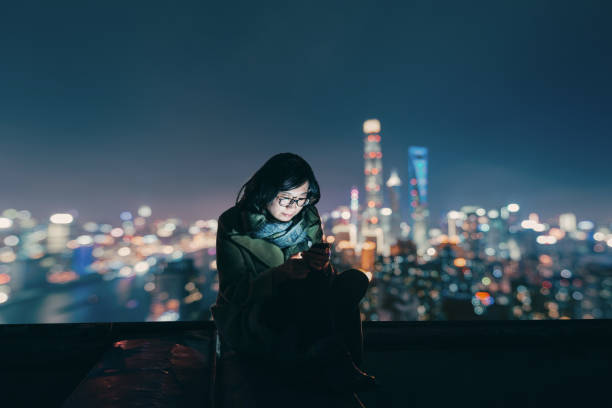 istock Social Connecting at Night 818844160