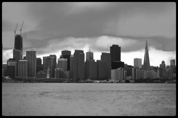 istock San Francisco Scenic black and White 819204756
