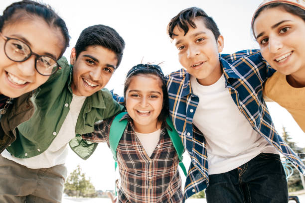 istock School moments and friends 819425204