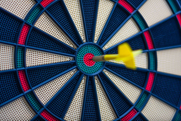 istock Dart to bulls eye 819534824