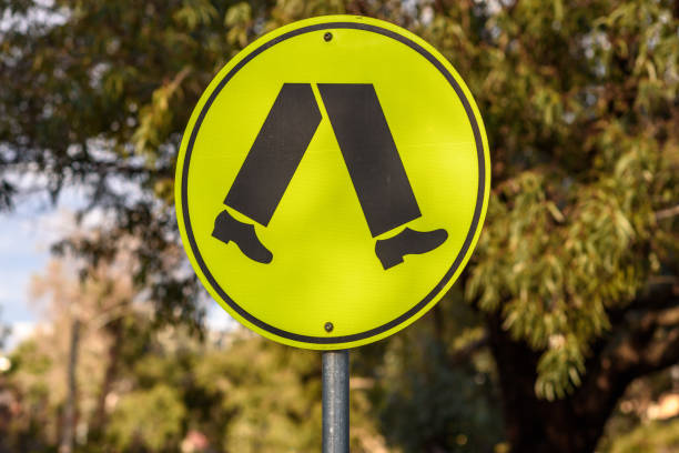 znak spaceru - melbourne australia sign road zdjęcia i obrazy z banku zdjęć