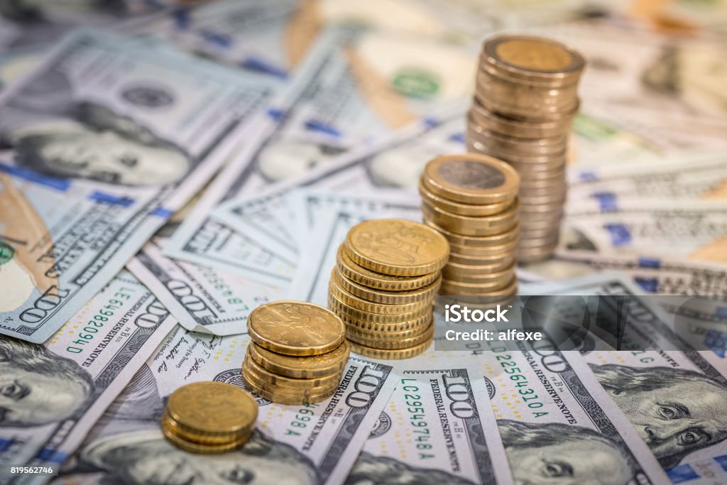 euro coin as diagram above usa dollar Accountancy Stock Photo