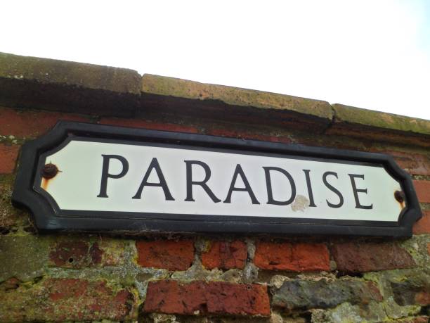 segnale nome strada 'paradiso' - street name sign foto e immagini stock
