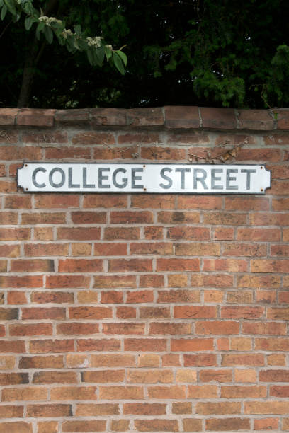 istock College Street Sign 819677382