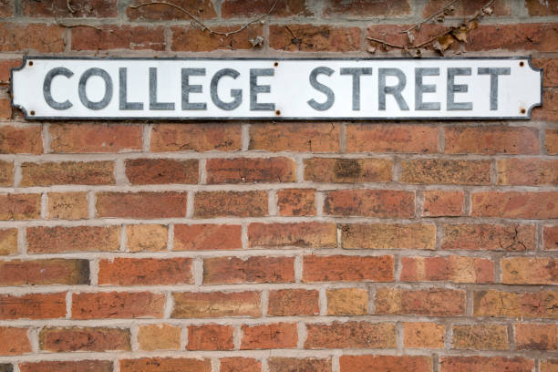 istock College Street Sign 819680148