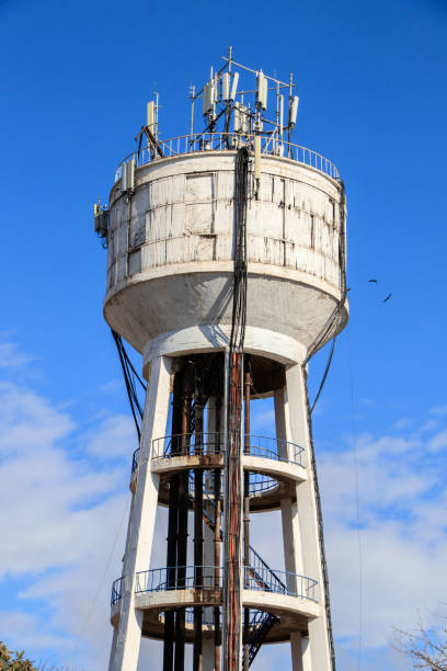 istock Water depot with mobile phone masts 819744442