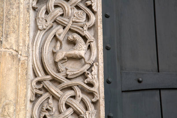 istock Detail on Facade at Cathedral Church, Modena 819762514