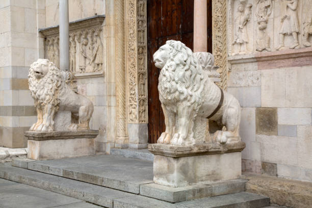 istock Lion Statue at Cathedral Church,  Modena 819763120