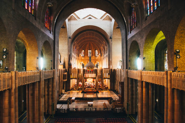 basilika von koekelberg in brüssel - brussels basilica stock-fotos und bilder