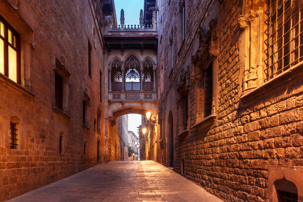 istock Carrer del Bisbe in Gothic Quarter, Barcelona 819825544