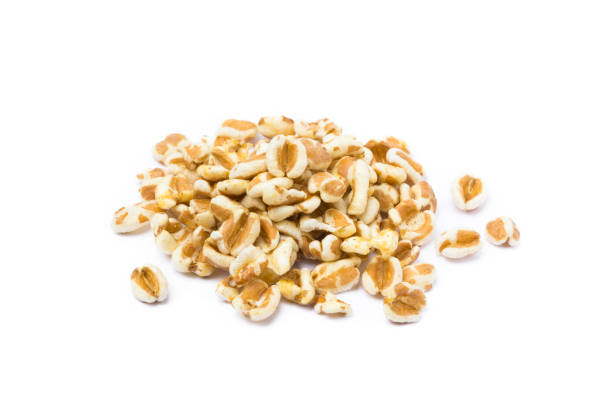 istock Healthy spelled popcorn isolated on white background 819878094