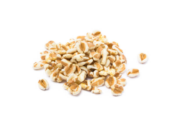 istock Healthy spelled popcorn isolated on white background 819878158