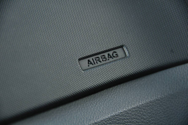 istock Airbag icon in car 820266292