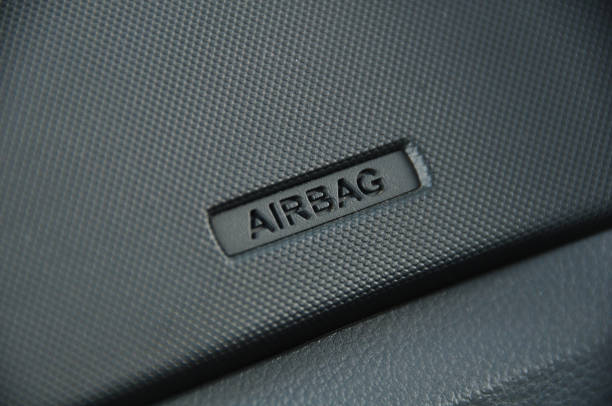 istock Airbag icon in car 820266332