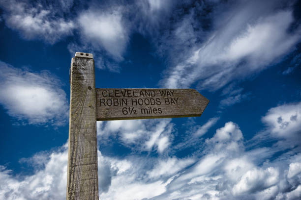 istock Public right of way sign 820422344