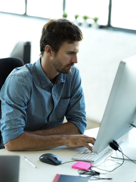 istock No breaks until the job is done 820554506