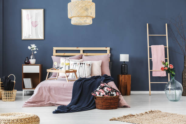 istock Bedroom with floral motive 820555640