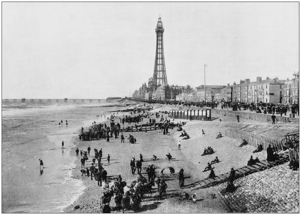 античная фотография приморских городов великобритании и ирландии: блэкпул - blackpool pier stock illustrations