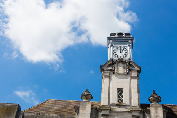 istock Royal Tunbridge Wells - railway station 820773290