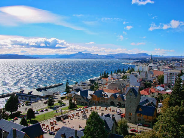 bariloche, lago nahuel huapi - argentina patagonia andes landscape foto e immagini stock