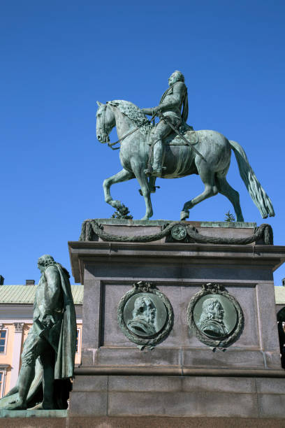 gustav ii adolf statue; stockholm - gustav ii adolf fotografías e imágenes de stock