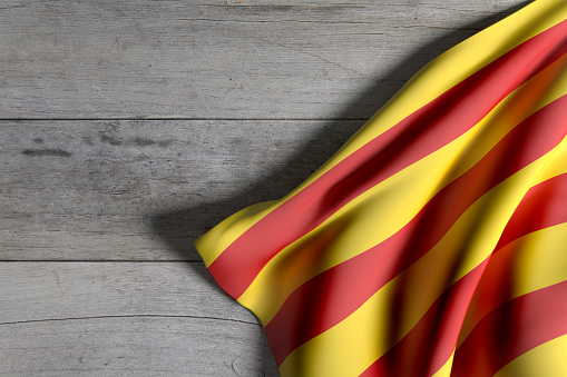 Bandera de Cataluña en la madera photo