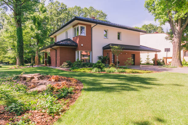 luxury villa exterior