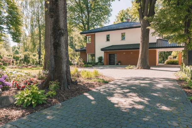 istock Family house on sunny day 820866688