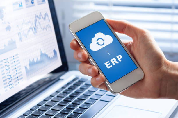 erp application sur smartphone écran connexion de données avec le cloud computing - erp photos et images de collection