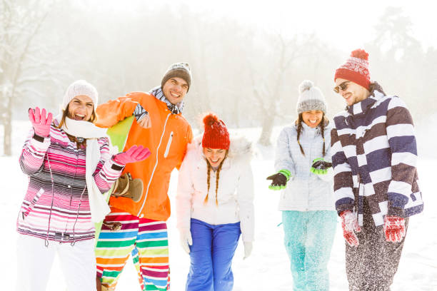 istock Snow games for friends 820882712