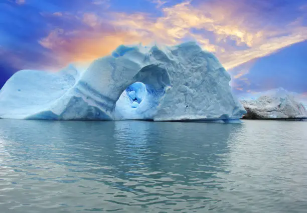 Icebergs of Spegazzini glacier
