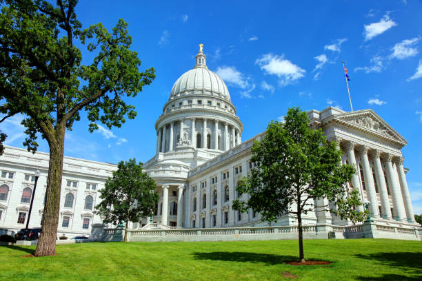 Wisconsin State Capitol Madison is the capital of the U.S. state of Wisconsin and the county seat of Dane County. wisconsin state capitol photos stock pictures, royalty-free photos & images