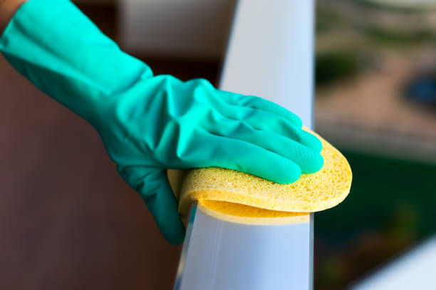 Cleaning Cleaning balustrade stock pictures, royalty-free photos & images
