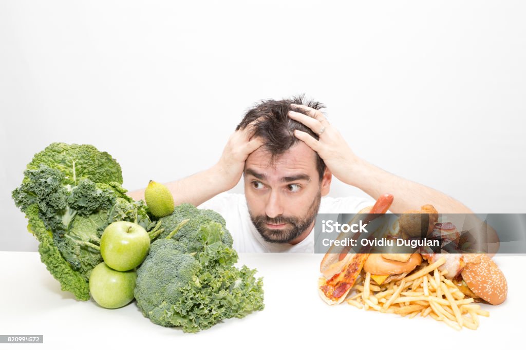 Decisión de la dieta y la elección de la nutrición - Foto de stock de Alimento libre de derechos