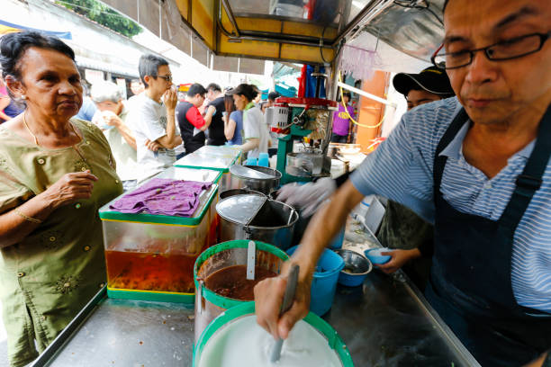 famosas teochew chendul de penang road georgetown penang - television stand fotografías e imágenes de stock