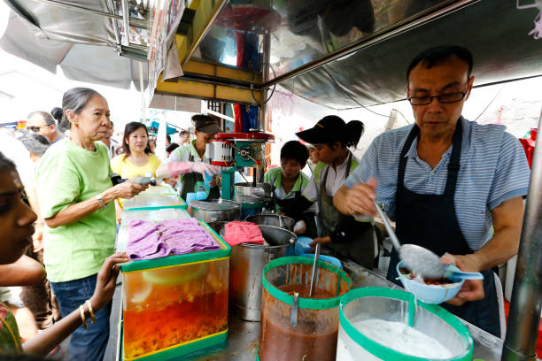 famosas teochew chendul de penang road georgetown penang - television stand fotografías e imágenes de stock