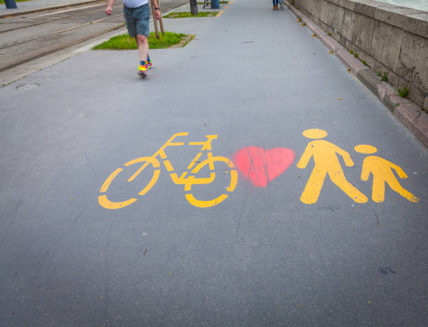 istock Bicycle signs painted on asphalt 821186952