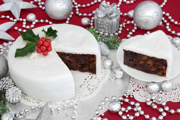 istock Traditional Iced Christmas Cake 821199238