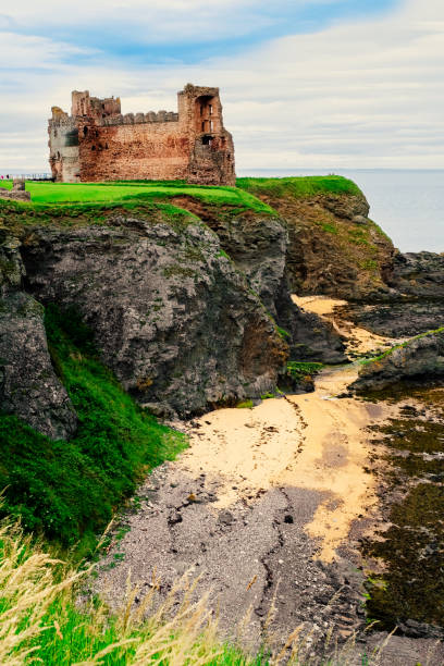 Tantallon Castle, Scotland Tantallon Castle, east of North Berwick, Scotland. Dating back over six centuries, the castle has been beseiged three times, with its soft sandstone walls pockmarked with strikes from cannonballs. north berwick scotland east lothian castle scotland stock pictures, royalty-free photos & images