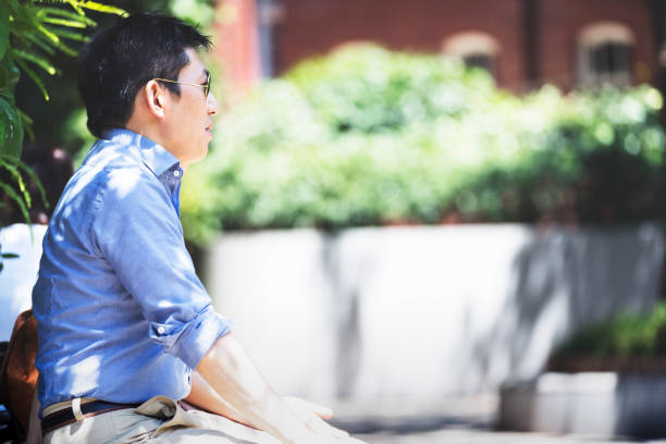 istock Tourist having a seat and taking a break 821305776