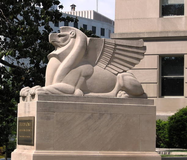 istock Washington Louisiana Ave Lion 2007 821308178