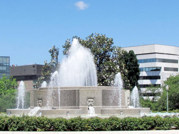 istock Washington Lower Senate Park Fountain 2013 821308222