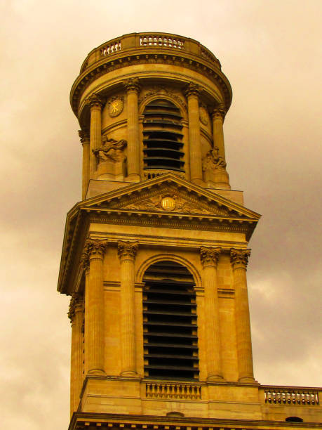 istock Photo shooting in Paris 821380024