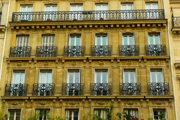 istock Photo shooting in Paris 821382414