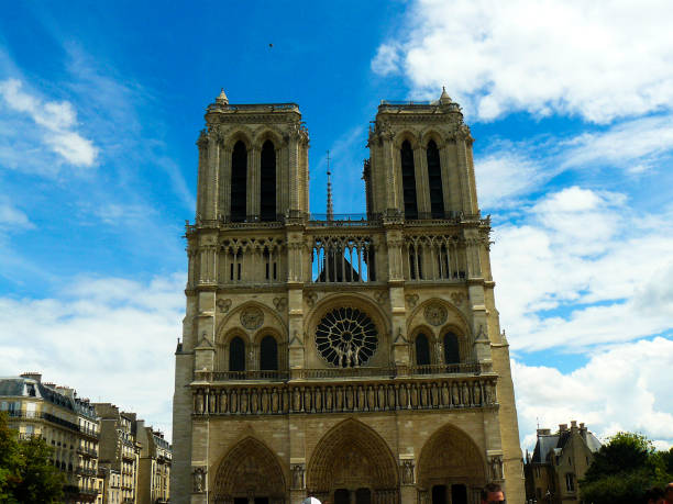 istock Photo shooting in Paris 821509104