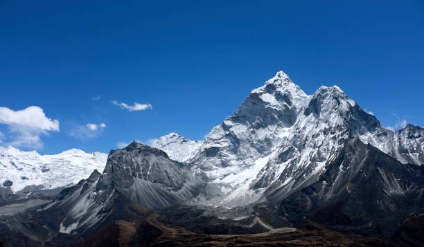 istock Himalayan Mountains of Nepal 821547512