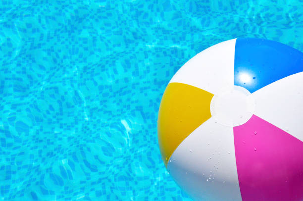 beach ball - swimming pool party summer beach ball imagens e fotografias de stock