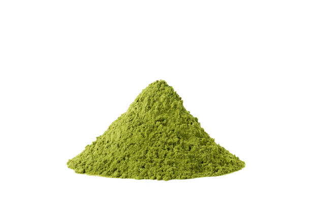 té matcha verde aislado en blanco - green tea herbal medicine ground isolated fotografías e imágenes de stock