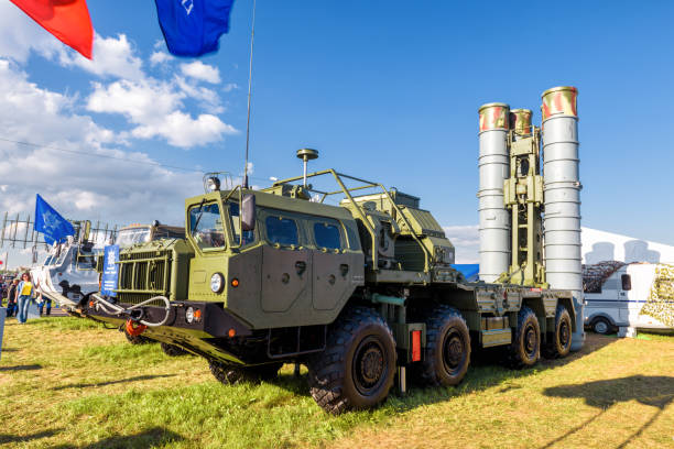 l’antiaérien russe s-400 triumf système d’armes - zhukovsky photos et images de collection