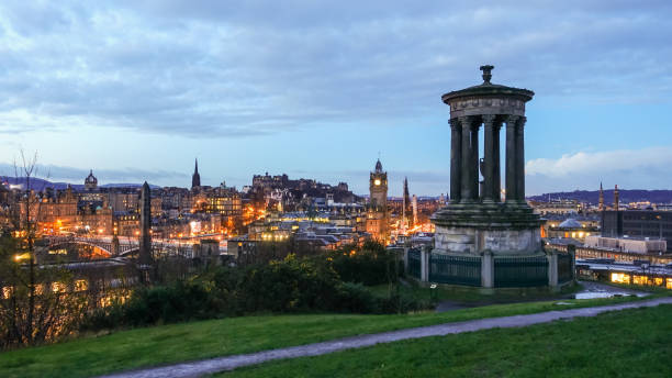 istock View of old town Edinburgh 821688402